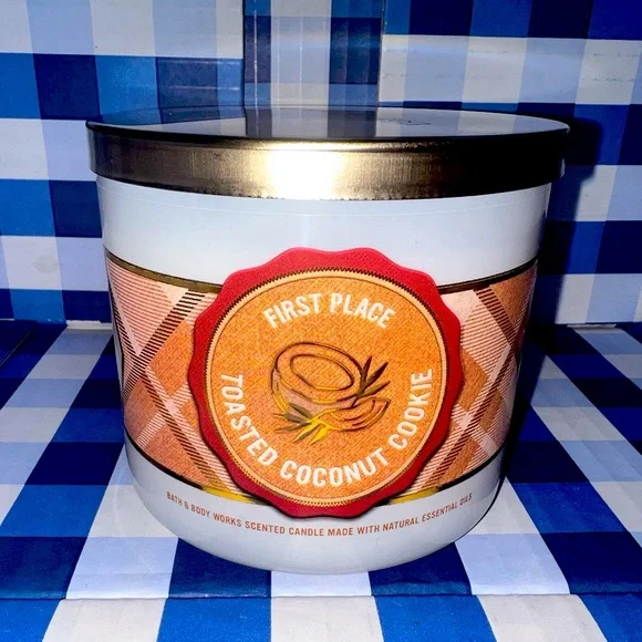 Bath & Body Works Unreleased in Stores Test Candle Toasted Coconut Cookie - Picture 1 of 3